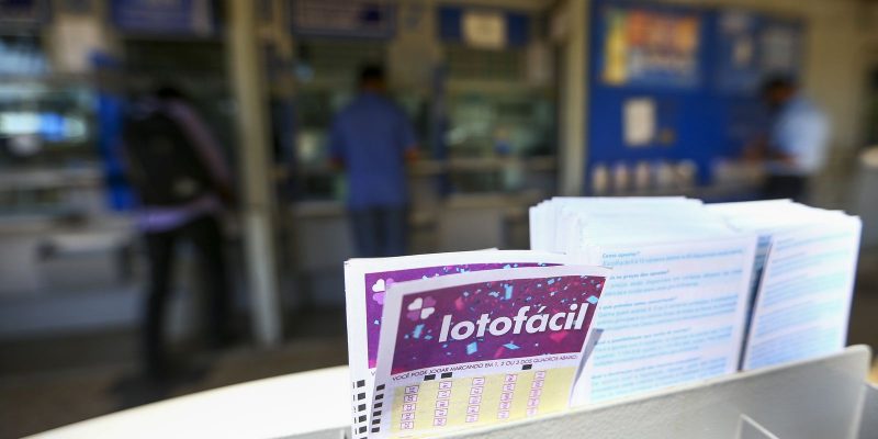 Lotofácil sorteou prêmio milionário na sexta-feira (25); quatro apostas acertaram todos os números, uma delas é do Alto Vale do Itajaí