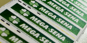 Mega-Sena de sorteia 'bolada' de R$ 3,8 milhões; veja os números